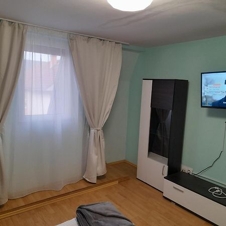 Garsoniera Sic Zona Terapia Zona Linistita La Casa Cu Parcare Lägenhet Cluj-Napoca Exteriör bild
