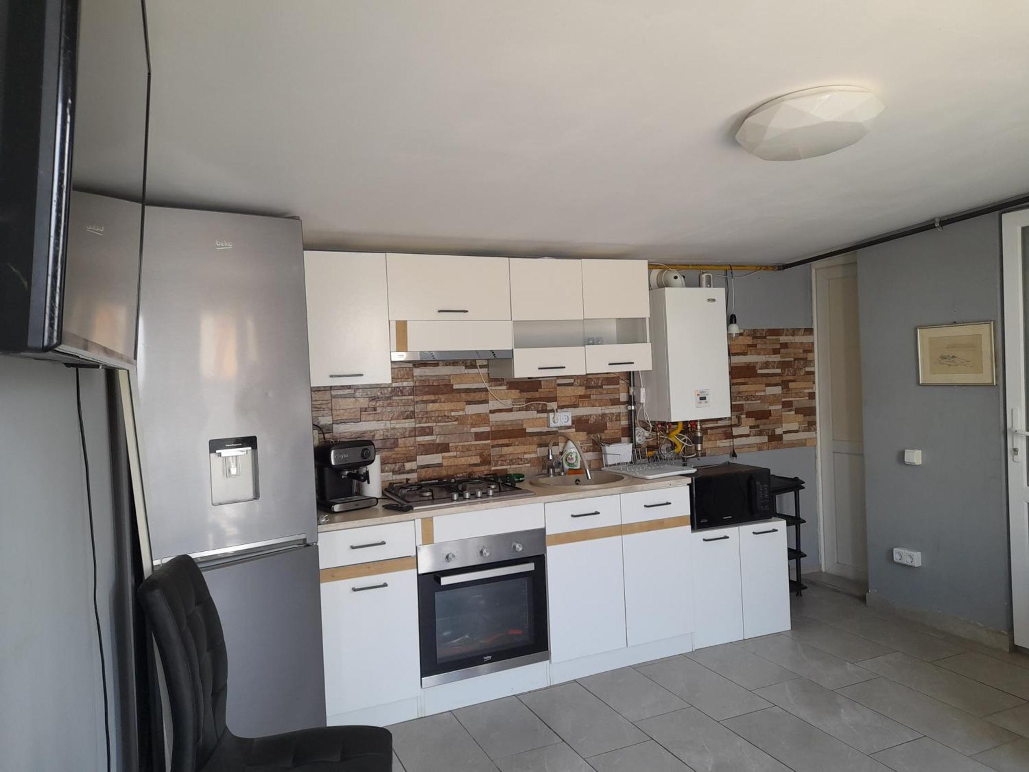 Garsoniera Sic Zona Terapia Zona Linistita La Casa Cu Parcare Lägenhet Cluj-Napoca Exteriör bild
