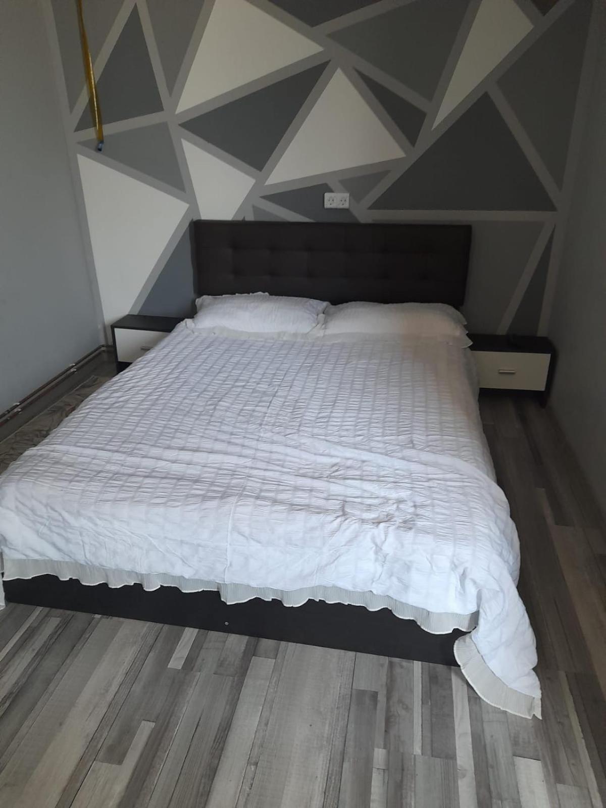 Garsoniera Sic Zona Terapia Zona Linistita La Casa Cu Parcare Lägenhet Cluj-Napoca Exteriör bild