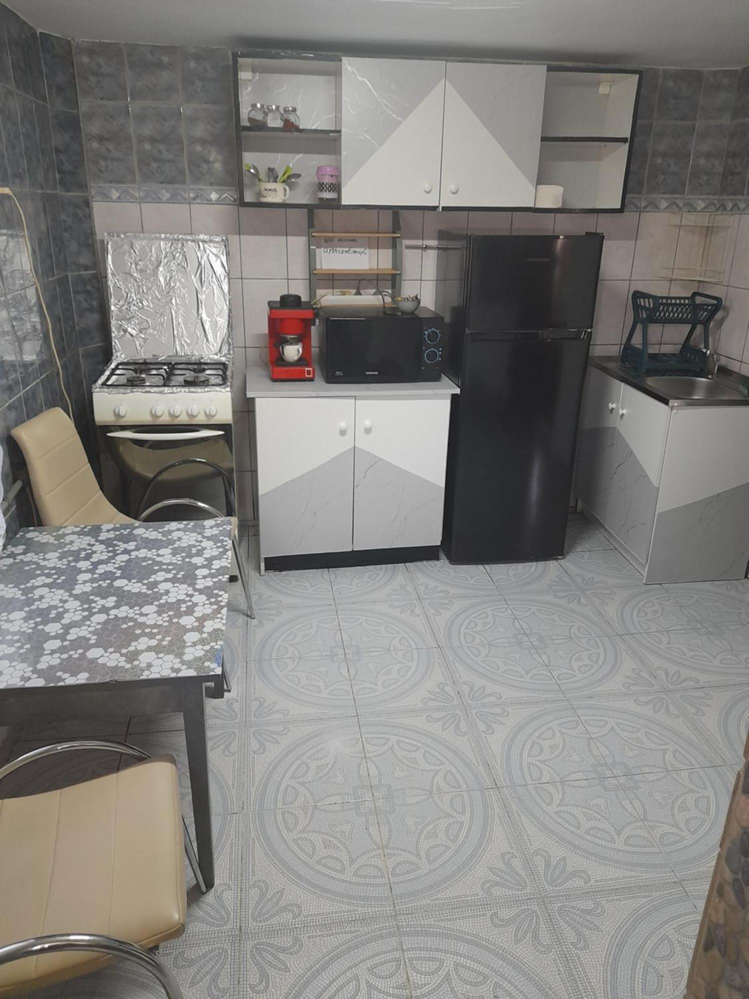 Garsoniera Sic Zona Terapia Zona Linistita La Casa Cu Parcare Lägenhet Cluj-Napoca Exteriör bild