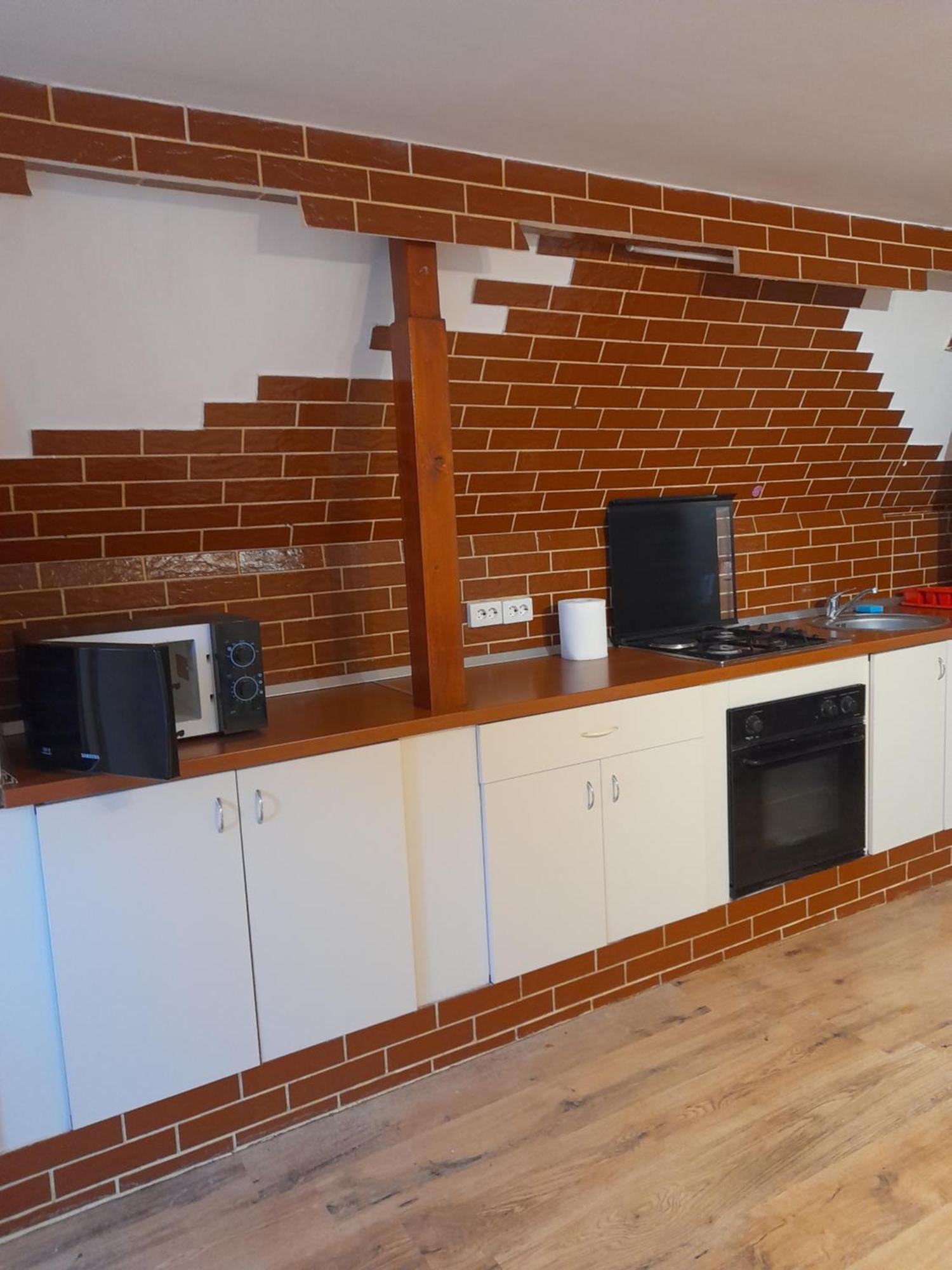 Garsoniera Sic Zona Terapia Zona Linistita La Casa Cu Parcare Lägenhet Cluj-Napoca Exteriör bild