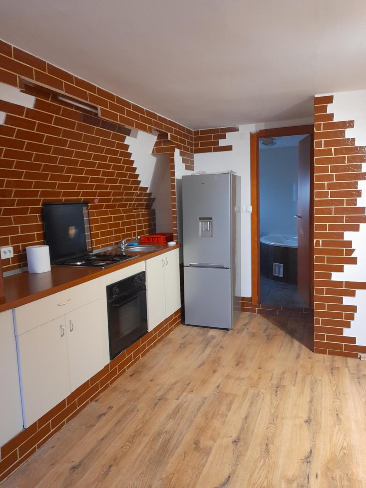 Garsoniera Sic Zona Terapia Zona Linistita La Casa Cu Parcare Lägenhet Cluj-Napoca Exteriör bild