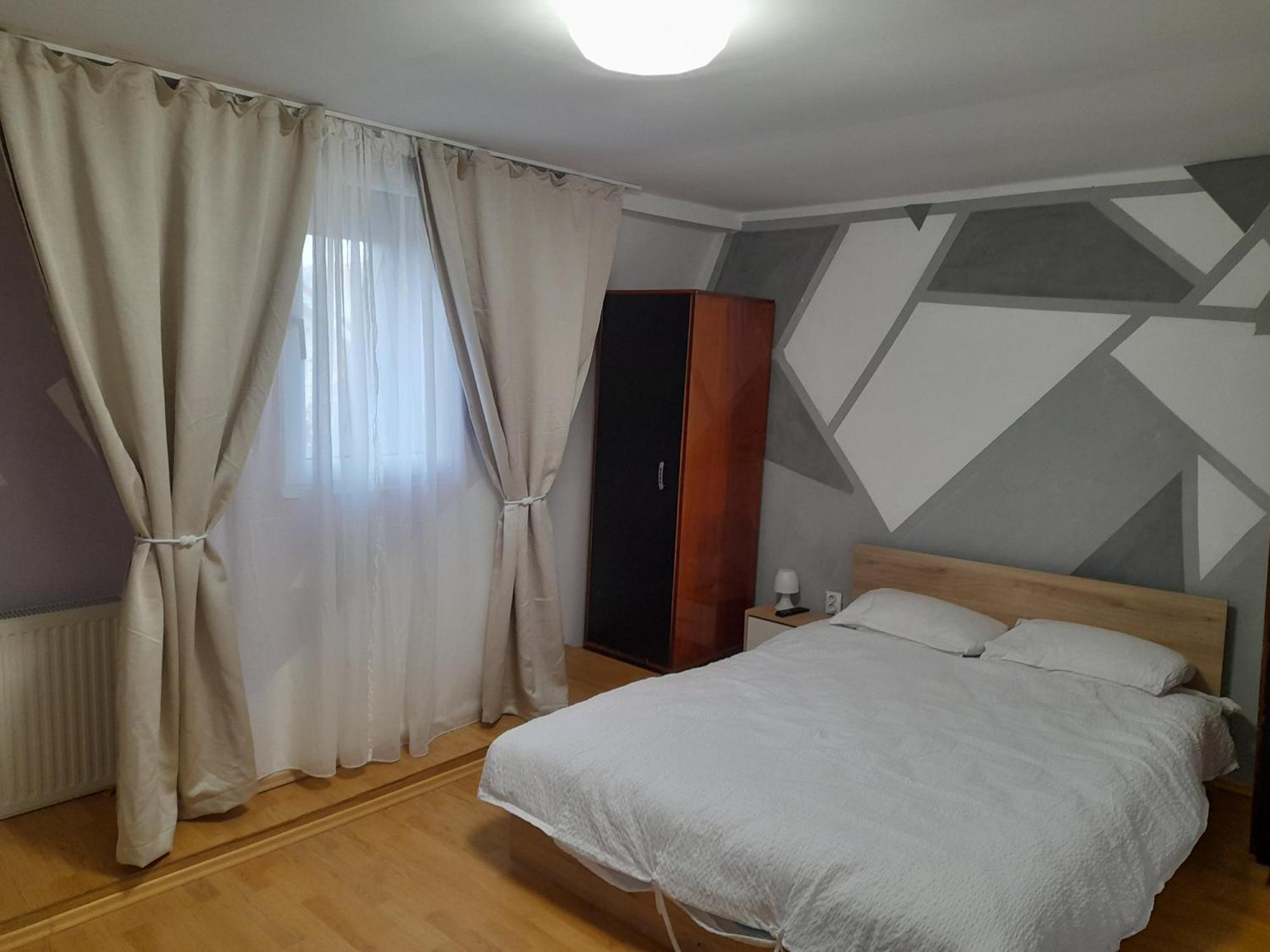 Garsoniera Sic Zona Terapia Zona Linistita La Casa Cu Parcare Lägenhet Cluj-Napoca Exteriör bild
