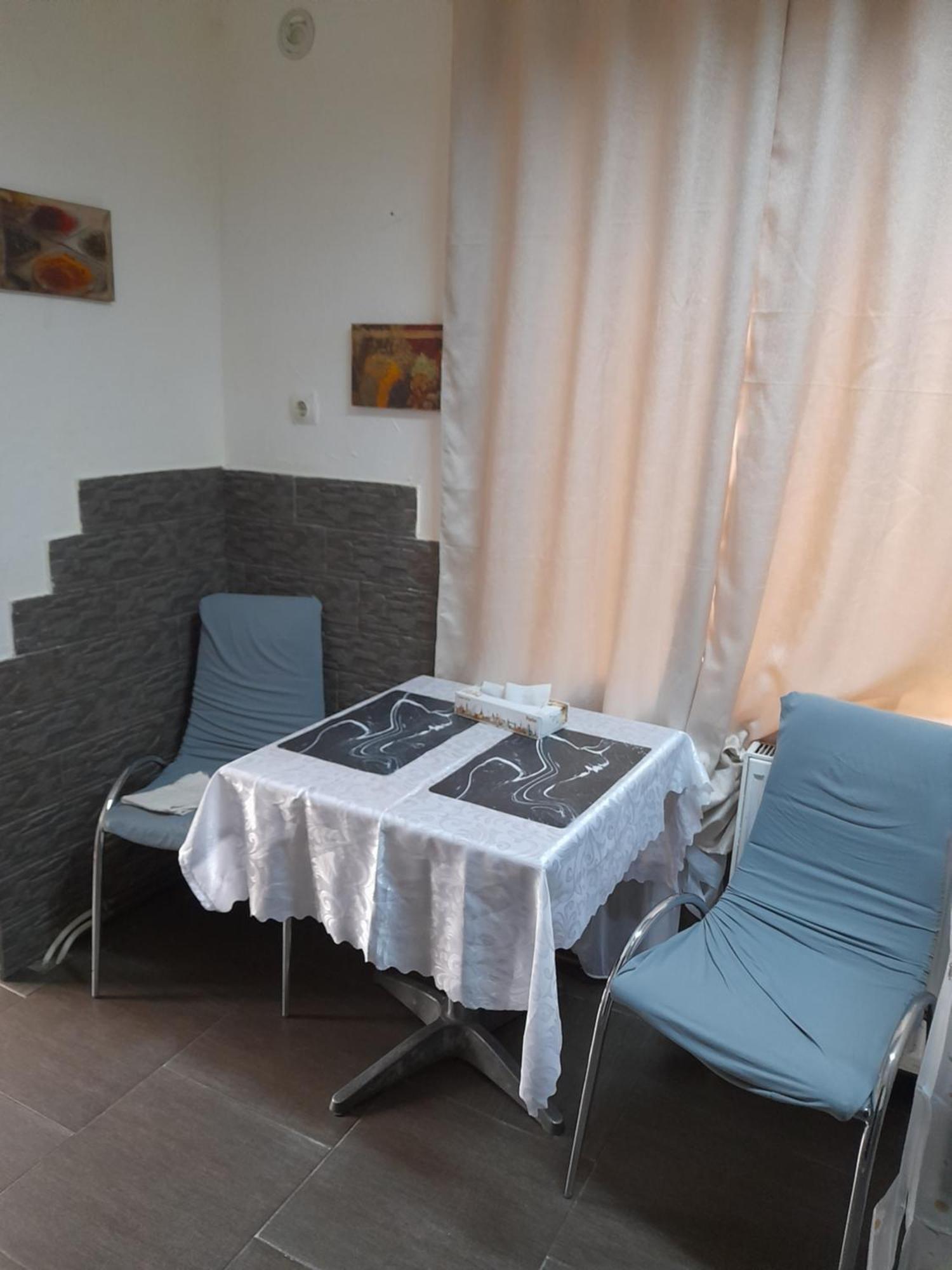 Garsoniera Sic Zona Terapia Zona Linistita La Casa Cu Parcare Lägenhet Cluj-Napoca Exteriör bild