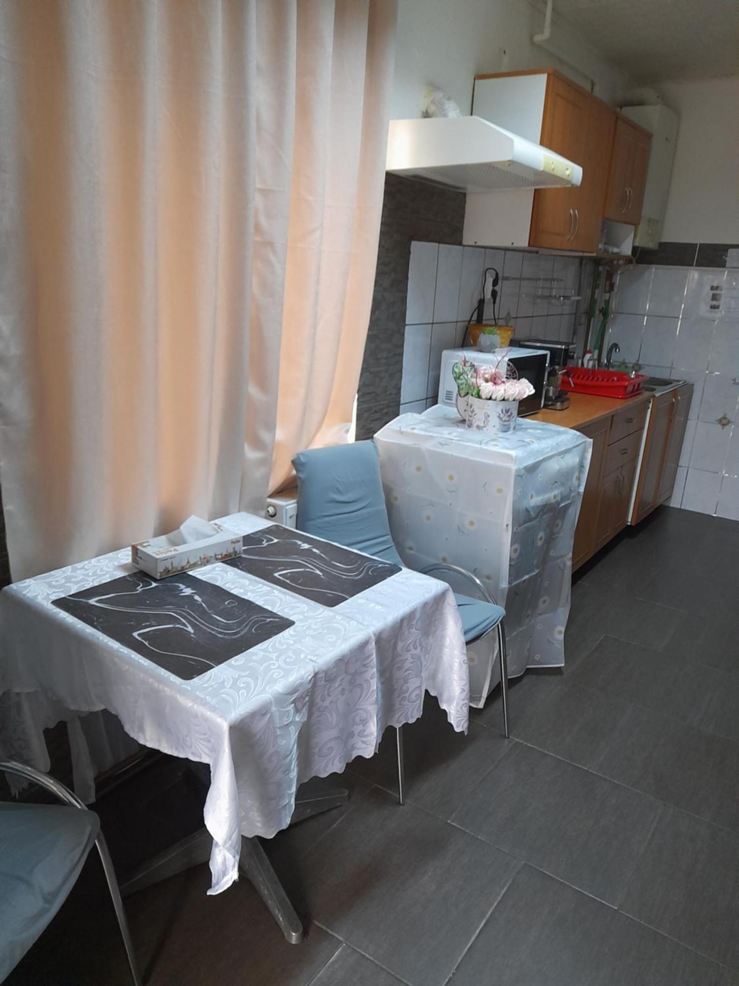 Garsoniera Sic Zona Terapia Zona Linistita La Casa Cu Parcare Lägenhet Cluj-Napoca Exteriör bild