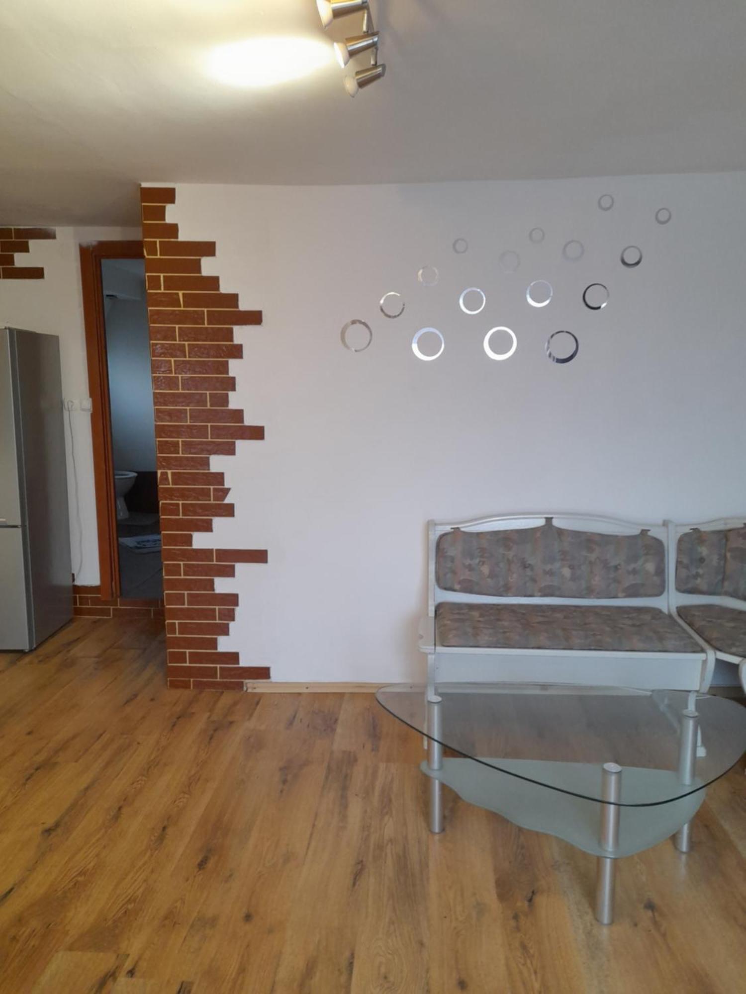 Garsoniera Sic Zona Terapia Zona Linistita La Casa Cu Parcare Lägenhet Cluj-Napoca Exteriör bild